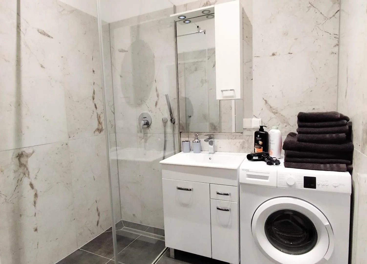 Cozy Apartment 2 In Central Location With Free Parking Vienna