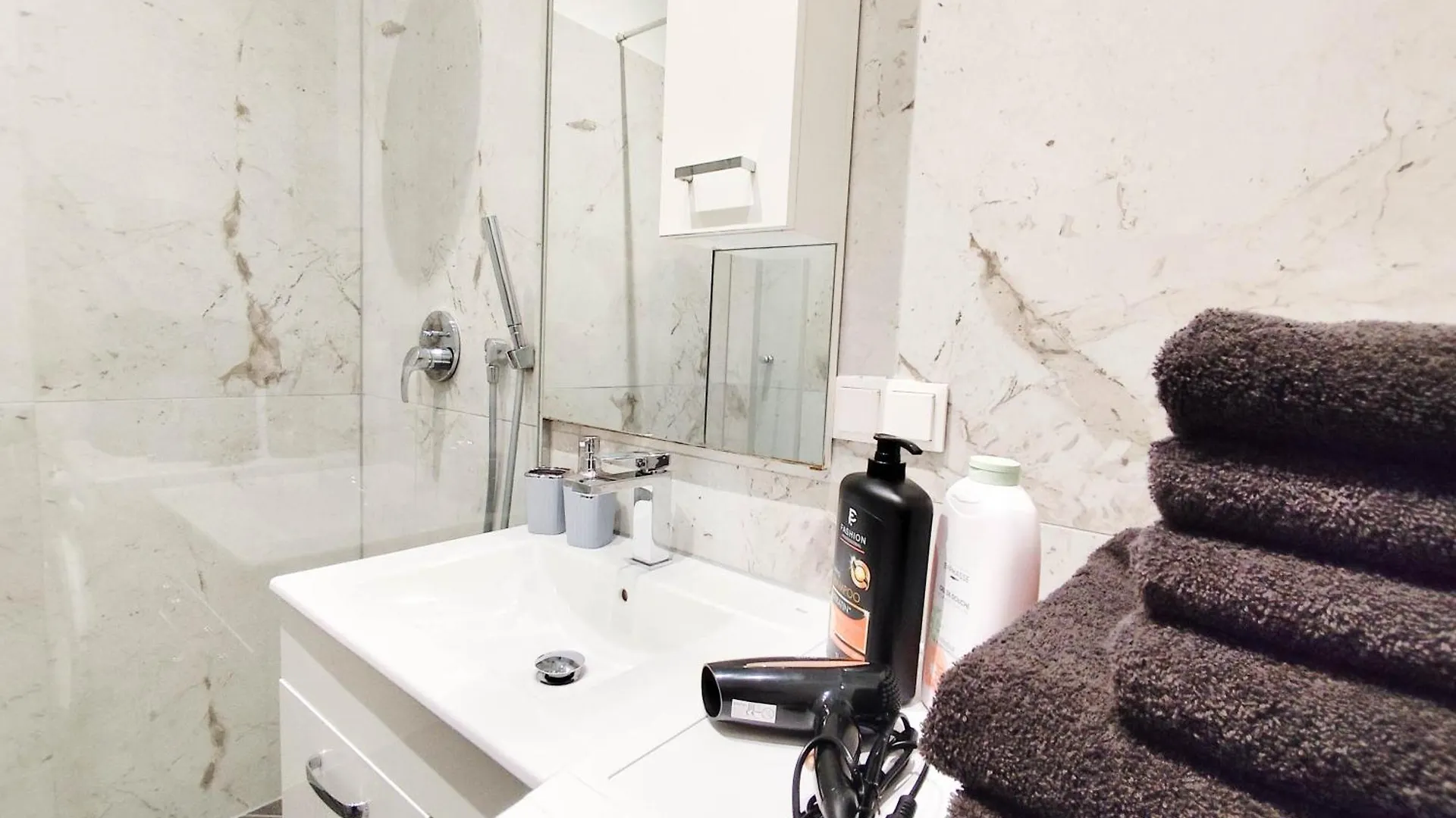 Cozy Apartment 2 In Central Location With Free Parking Vienna